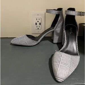 🌻New Gingham Heels🌻